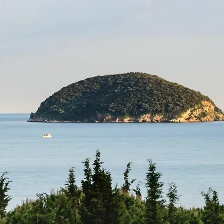 Apartment Opalio Seaview PalaiónTsiflíkion